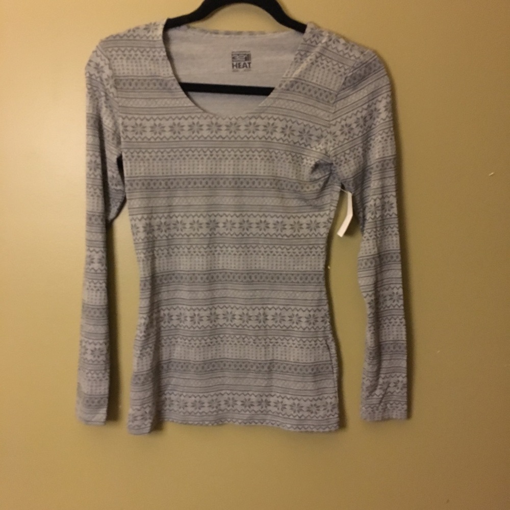 Uniqlo long sleeve heat tech shirt